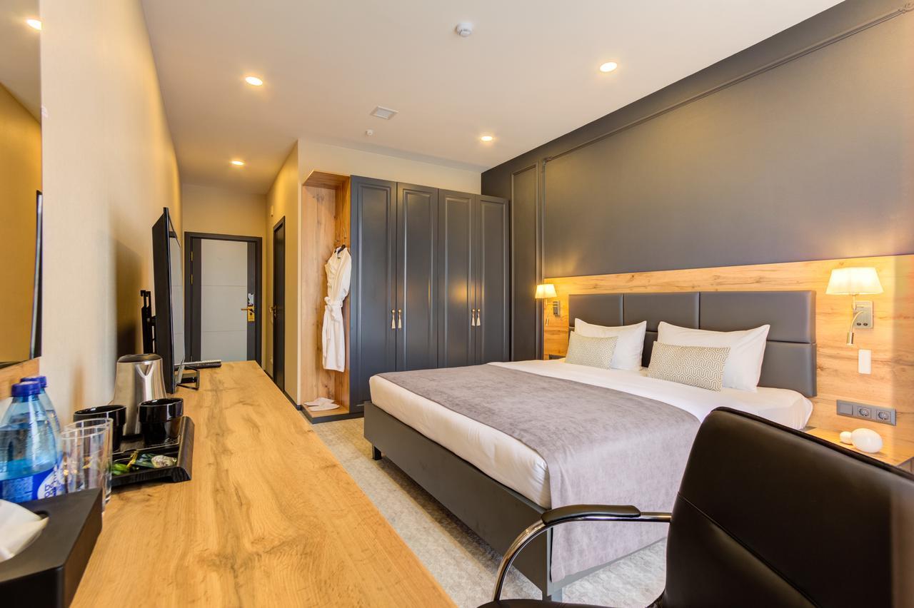 Aurum Hotel Biskek Kültér fotó