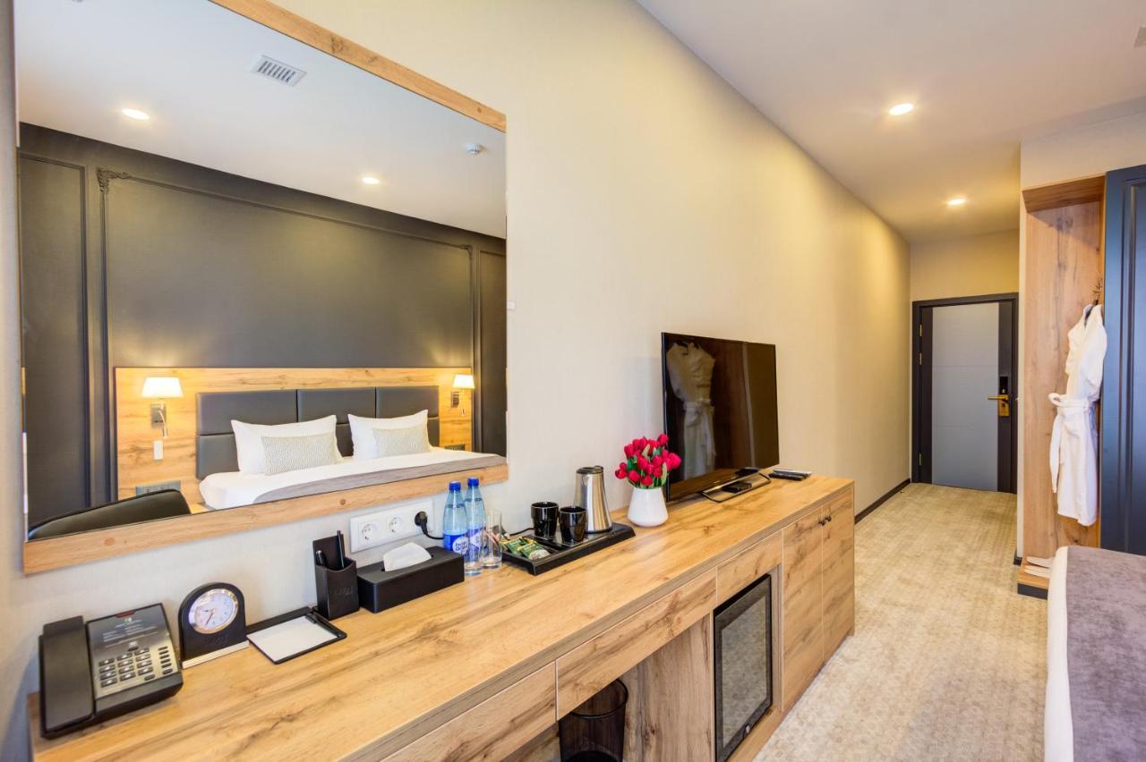 Aurum Hotel Biskek Kültér fotó