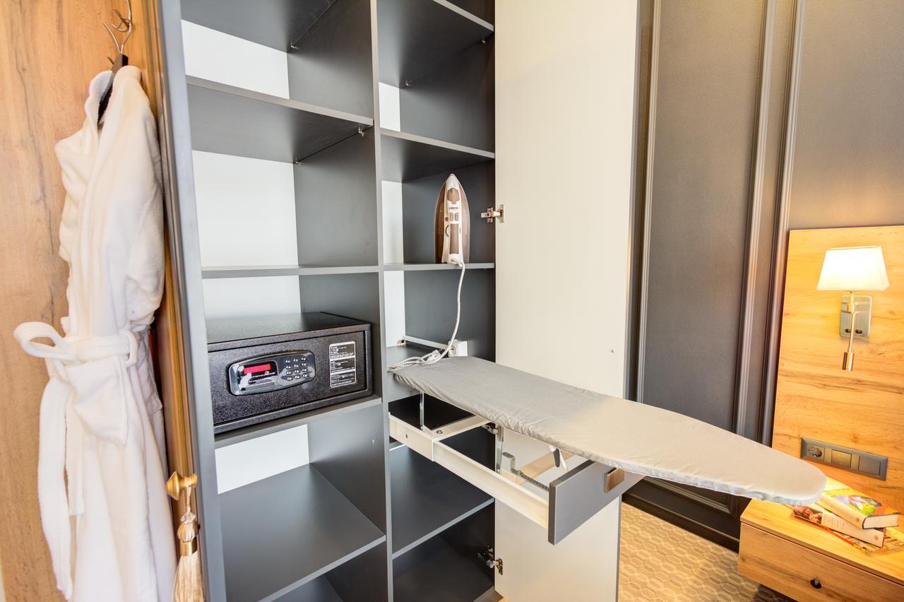 Aurum Hotel Biskek Kültér fotó