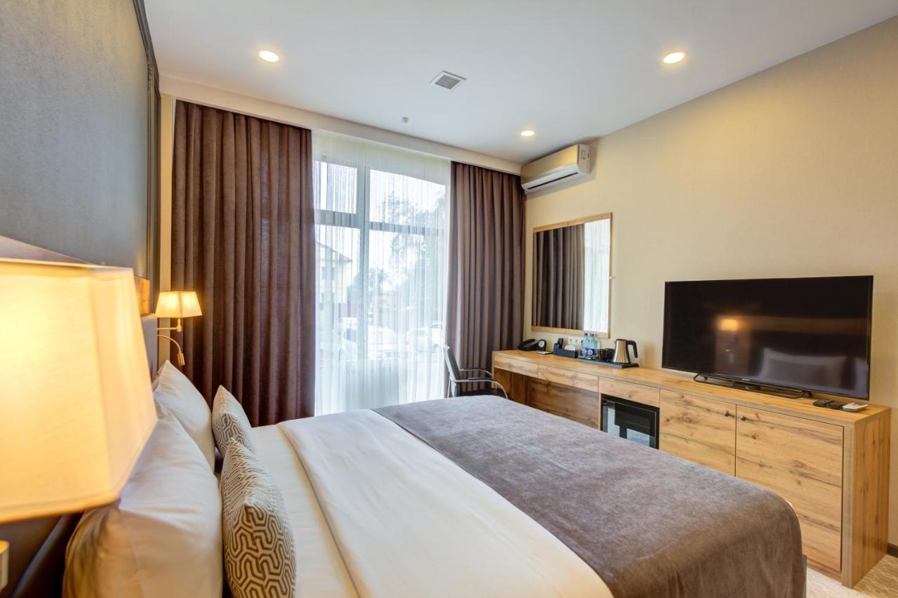 Aurum Hotel Biskek Kültér fotó