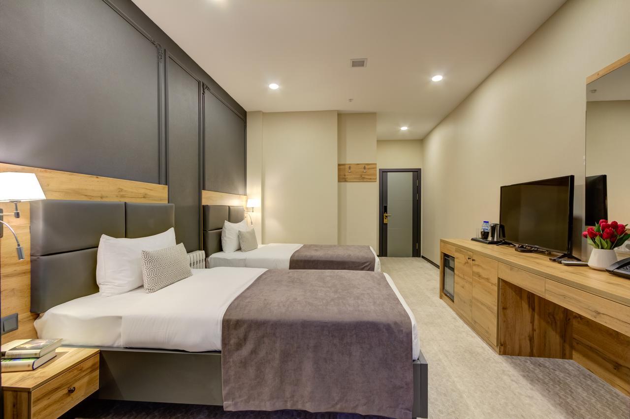 Aurum Hotel Biskek Kültér fotó