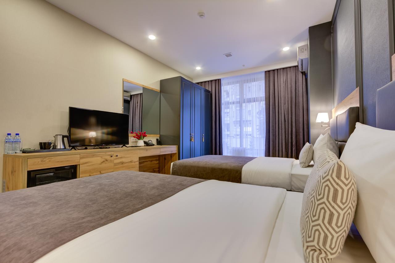 Aurum Hotel Biskek Kültér fotó
