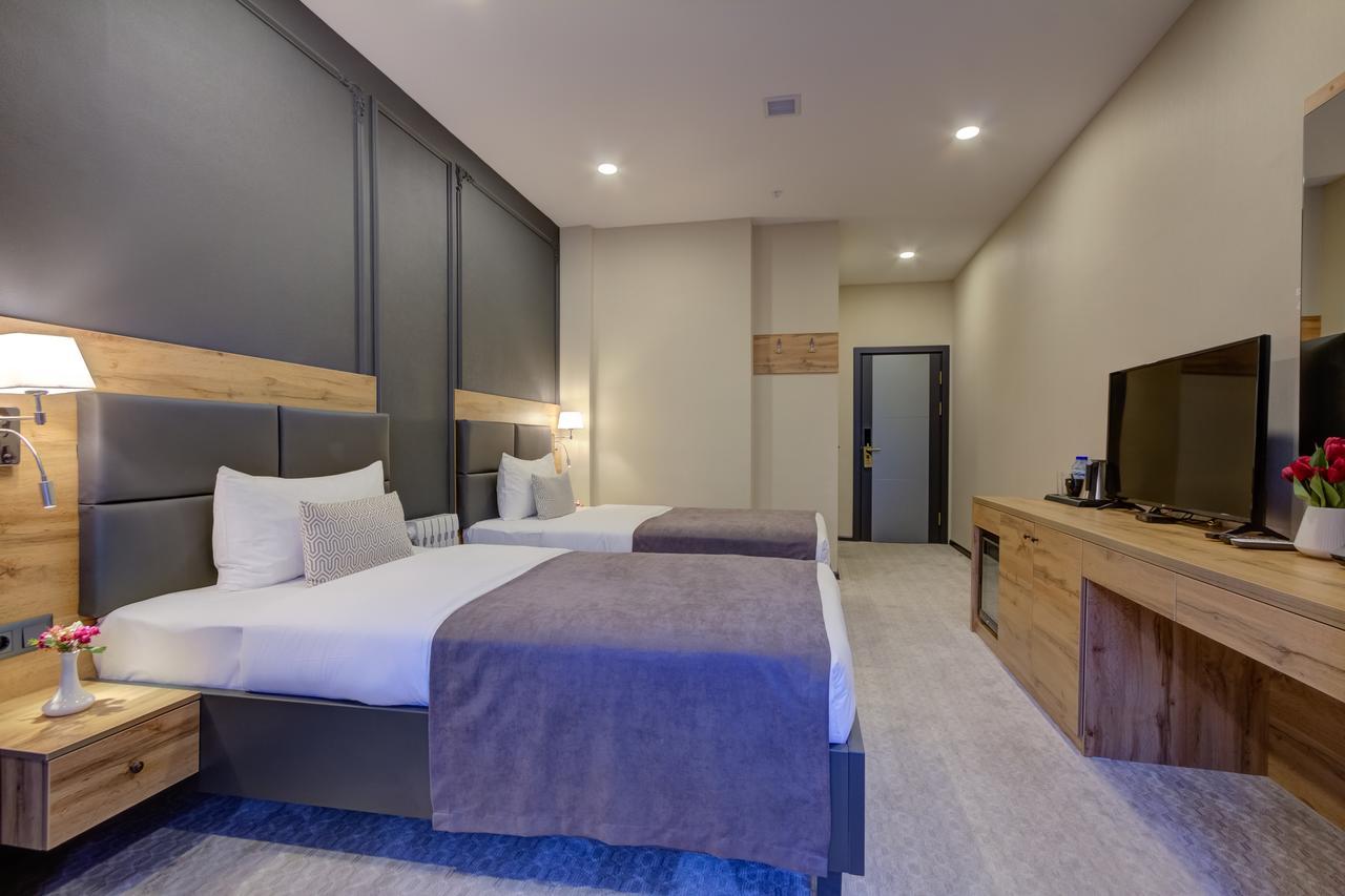 Aurum Hotel Biskek Kültér fotó
